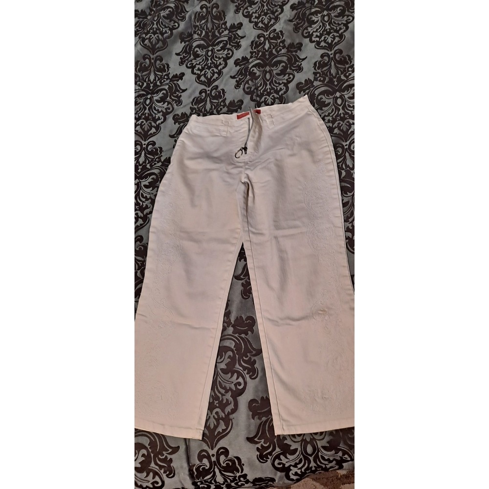 Gloria Vanderbilt White Capri Pants Size 4,‎ Some Stains As Shown
